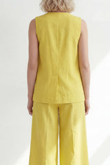 Yellow 2 Piece Sleeveless Women's Linen Suits with Pockets