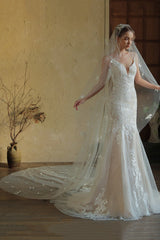Ivory One-Tier Butterfly Appliqued Wedding Veil With Pearls